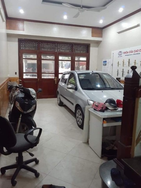 Bán nhà phân lô ô tô vào nhà vỉa hè thoáng mát, tiện ích ngập tràn, khu dân trí cao