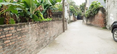 Đất Liên Mạc vị trí đắc địa lô góc ô tô đỗ cửa sổ đỏ vuông đẹp, sẵn sàn giao dịch, lhcc