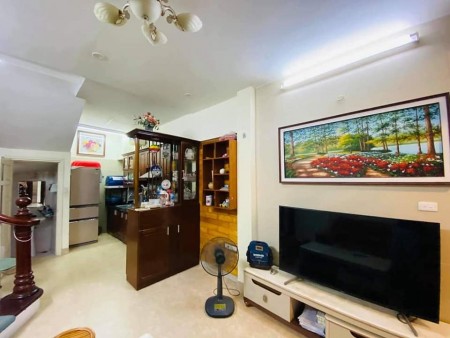Bán nhà nguyên căn khu an ninh tốt, yên tĩnh trung tâm diện tích 44m2 phố Đại La giá 3 tỷ