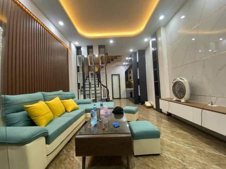 Bán nhà nguyên căn kiến trúc đẹp phố Hoàng Mai diện tích 30m2 x 5 tầng, giá chào 3,5 tỷ