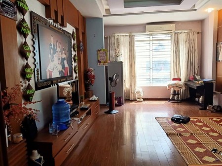 Bán gấp nhà đẹp phố Trương Định, chuyển công tác nên bán gấp, diện tích 42m2, 5 tầng