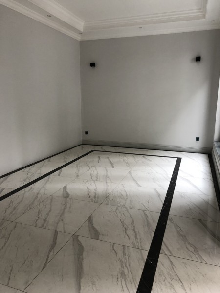Tôi cần cho thuê biệt thự Bùi Xuân Phái KĐT Mỹ Đình 2. Diện tích 180m, giá 28 tr/th. LH 0963916547