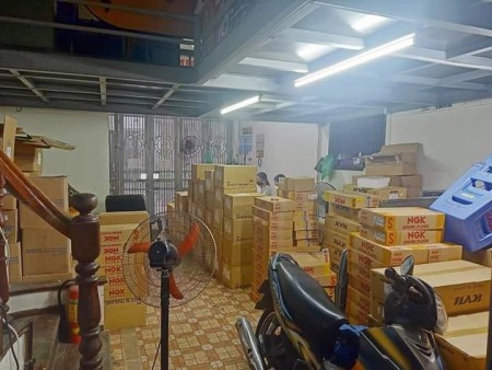 Bán nhà nguyên căn 6 tầng thang máy mặt phố Yên Lạc Quận Hai Bà Trưng, lh 0986209188
