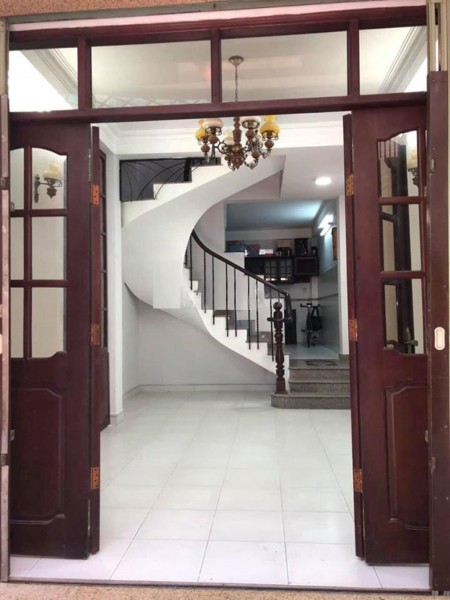 Nhà nguyên căn đẹp đúc kiên cố Quận 11 hẻm xe hơi, 1 trệt, 2 lầu có sân thượng, sổ sẵn