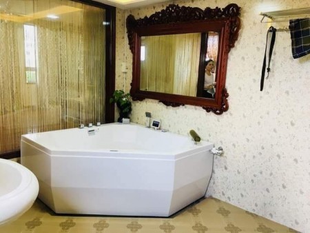 Gia Đình Cần Bán Nhà Mặt Phố Tuệ Tĩnh 186m2 x 4Tầng, Mặt Tiền 8,5m, vị trí đẹp, Giá 85 tỷ 0888679111