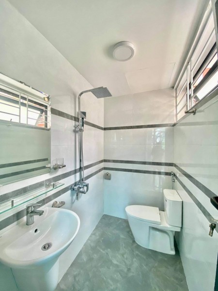 Bán nhà trần Bình Quận Cầu Giấy, khuyến mại sốc diện tích 56m2, giá bán 4.5 tỷ, bàn giao ngay