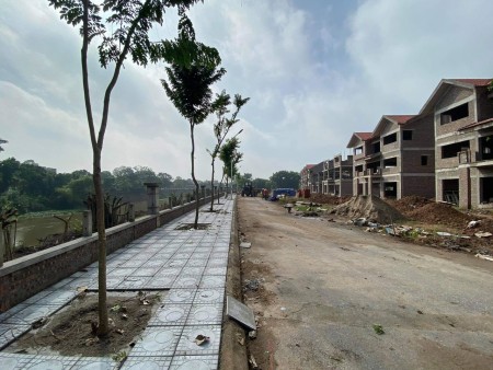 Bán BT xây thô 3 tầng view sông Cà Lồ tại KĐT Quang Minh, Mê Linh, Hà Nội. LH 0973781843 Ánh