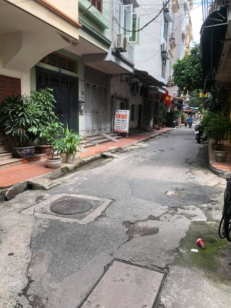 Bán nhà nguyên căn mặt phố Nghĩa Tân kd tốt dtsd 54m2, 3 tầng giá 12,8 tỷ. LH 0912442669