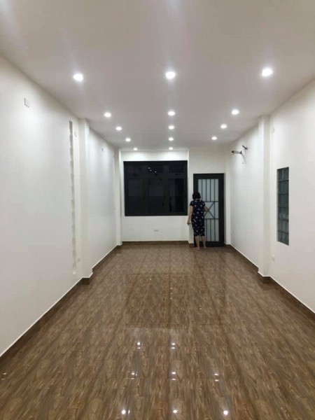 Bán nhà mặt phố Hoàng Ngân diện tích 70m 6 tầng mt 4m giá chỉ 13 tỷ Thanh Xuân