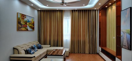 Cần bán căn hộ N04 Thành Thái 132m2 nhà đẹp 4PN, 2WC đủ đồ giá 4.45 tỷ LH 0986.128.415