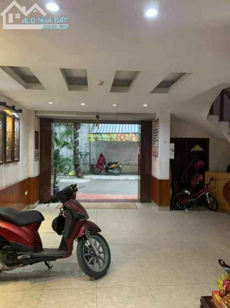 Bán nhà mặt ngõ Hồ Tùng Mậu Hà Nội giá rẻ tháng 10/2021 130Mx7T 18 tỷ 0902224679