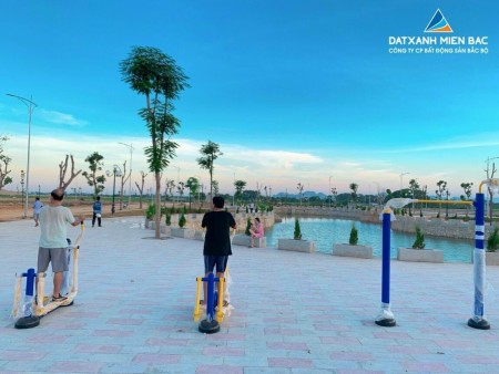 Em cần bán lô đất xẻ khe ngay đường đôi 36m tại mb 650 Đông Khê Đông Sơn