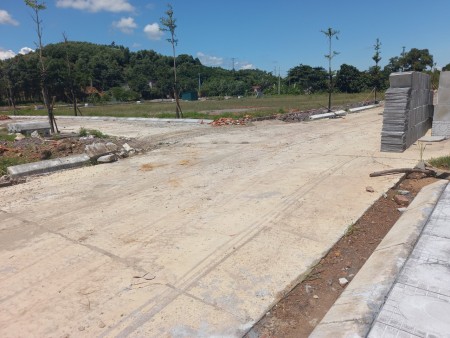 Bán đất dự án trung tâm thị trấn Thanh Hà, giá bán 9 triệu/m2, mặt tiền đường lớn 5m