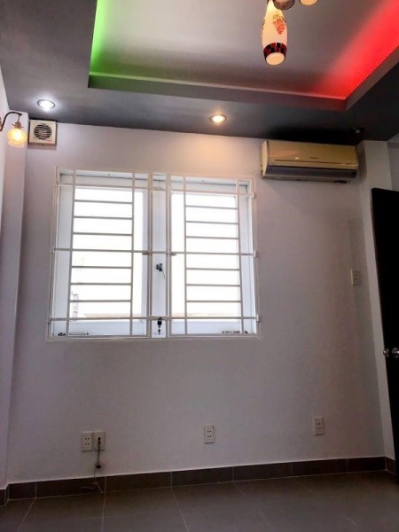 Bán nhà Quận 10, 4 tầng, giá rẻ chỉ 4.5 tỷ, hỗ trợ vay ngân hàng pháp lý đầy đủ, lhcc