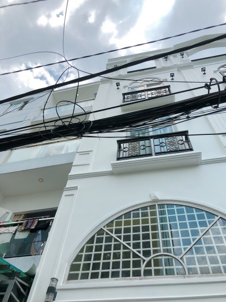 Chính chủ cần bán nhà nguyên căn trung tâm Sài Gòn, giá bán 5.7 tỷ, tiện ích xung quanh đủ