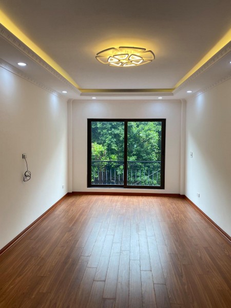 Bán nhà 5 tầng, ô tô cửa, đi bộ Quang Trung Quận Hà Đông, dt 50m2, giá 5,3 tỷ sổ đỏ