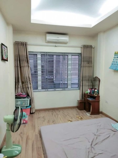Bán nhà siêu đẹp nhà Kim Giang, Thanh Trì, ngõ rộng diện tích sử dụng 32m2, 5 tầng giá 2.65 tỷ