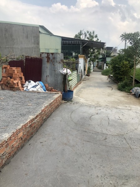 Bán 111m2 đất sổ riêng KP5, Trảng Dài, Biên Hòa, Đồng Nai, giá 1.250 tỷ. Lh: 0931292057