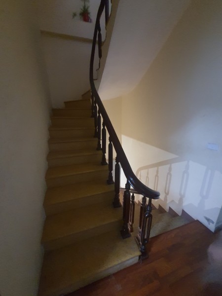 Chủ cần bán nhà Lĩnh Nam ngõ ô tô diện tích 25m2, đúc 4 tầng đổ đỏ chính chủ, giá 2.1 tỷ