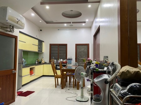 Hàng ngon giá tốt bán căn nhà tâm huyết ở lô 22 Lê Hồng Phong diện tích 60m2, lhcc