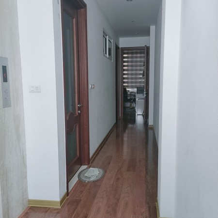 Bán nhà nguyên căn phố Ngọc Lâm, diện tích 45m2 giá chào 7.3 tỷ sổ sẵn, bàn giao ngay