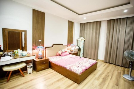 Bán nhà phố Hoàng Cầu, Đống Đa, kinh doanh, diện tích sử dụng 51m2, 4 tầng, giá 4 tỷ 5