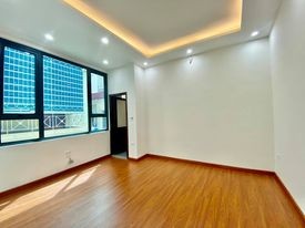 Bán nhà trung tâm Quận 1 Lê Thị Riêng chưa qua đầu tư, diện tích 18m2, giá bán 3.2 tỷ