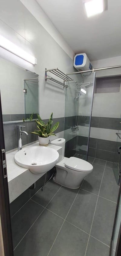 Bán Nhà Trần Thái Tông 33m2 giá 4.5 tỷ- Nhà mới, gần ô tô- giao thông thuận tiện.