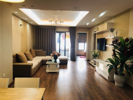 Vợ chồng em cho thuê căn hộ HD Mon, 2pn, đủ đồ, vào luôn. 10tr/tháng. Liên hệ : 0969679541