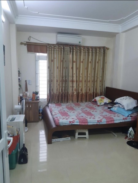 Nhà mặt ngõ thông-Ba gác tránh-Kinh doanh tốt