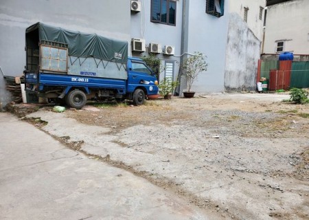Cần bán đất phố Nguyễn Sơn Quận Long Biên dtsd 285m2 mặt tiền 15m giá bán 10,5 tỷ