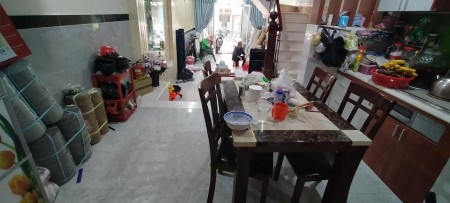 Bán nhà nguyên căn 4 tầng đường Đô Đố Long gần Độc Lập, giá chỉ 7.6 tỷ nội thất đẹp
