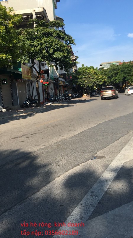 Bán nhà nguyên căn mặt phố Ngọc Lâm diện tích 280m2, mặt tiền rộng giá bán 55 tỷ, lhcc