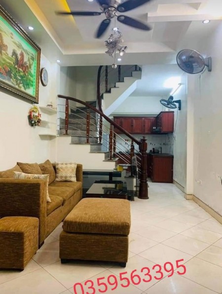 Bán nhà Tân Mai diện tích 30m2, 5 tầng giá bán 2.6 tỷ gần trường ở ngay, sổ đỏ chính chủ