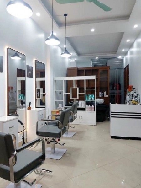 Bán nhà Chiến Thắng kinh doanh sầm uất đường rộng thênh thang 45m2 5.5 tỷ