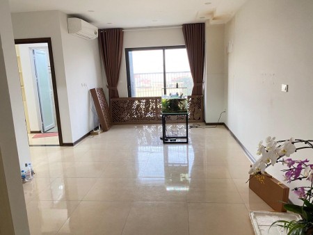 Chung cư bán căn hộ dt 76m2, căn góc đủ nội thất nhập tại Intracom, cầu Nhật Tân giá chỉ 2.4 tỷ