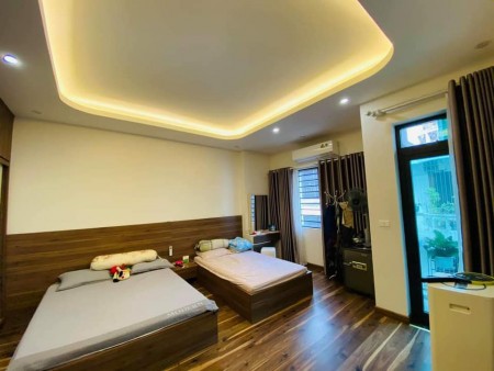 Bán nhà phân lô Trung Kính 3 ô tô tránh đỗ quanh nhà, xây 2019 dt 69m2 mt 5.1m, giá 22 tỷ