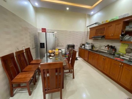 Hàng xóm Tâm Anh bán nhà Hồng Tiền diện tích 54m2, 5 tầng an sinh đỉnh, giá hơn 4 tỷ