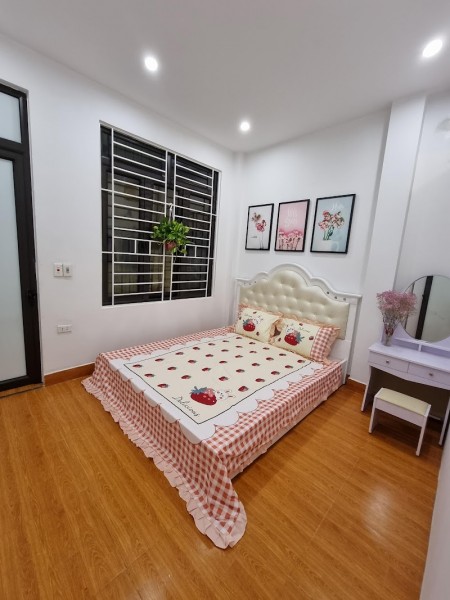 Bán nhà nguyên căn siêu hiếm nhà phố Đình Thôn, 11 phòng 5 tầng giá chỉ nhỉnh 5 tỷ, lhcc