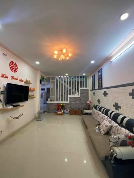 Bán nhà mặt tiền Quận 10 ngang 5m vị trí đẹp, lô góc giá bán 19,9 tỷ liên hệ 0799149230