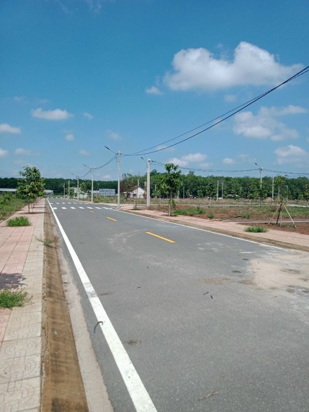 Bán đất đầu tư Đồng Phú giá tốt, vị trí đắc địa, đường lớn, sổ đỏ riêng biệt công chứng ngay