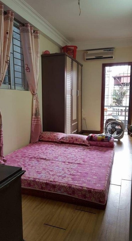 Cho thuê nhà nguyên căn Chợ Khâm Thiên tiện ích đủ, vào sử dụng ngay, lh 0816337615