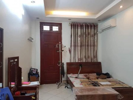 Bán nhà nguyên căn đường Tam Trinh Hoàng Mai, diện tích sử dụng 40m2, nhỉnh 3 tỷ