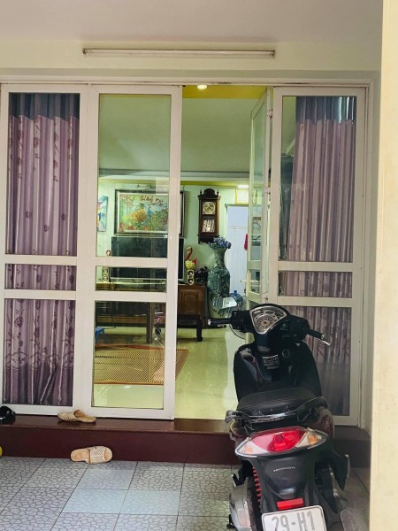 Bán nhà phố Kim Đồng Giáp Bát gần Giải Phóng Tân Mai Trương Định dtsd 38m2 giá 2.3 tỷ