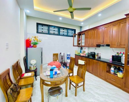 Bán nhà Đại Mỗ 20 ra mặt đường ô tô tránh, ở sướng, dtsd 47m2, 4 tầng, giá mềm mùa dịch, cực hiếm