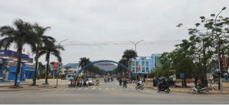 Bán gấp 18m mặt tiền Quốc Lộ 6 khu công nghiệp Lương Sơn, giá bán hơn 10 tỷ, sổ sẵn