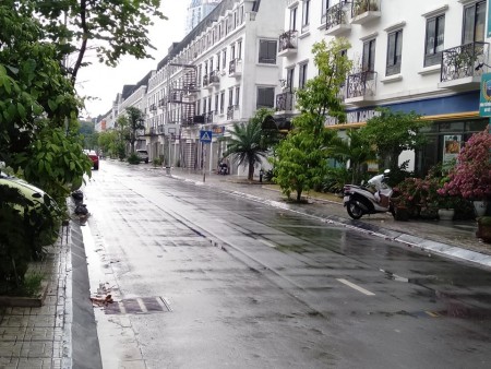 Bán nhà Văn Phú đường trục chính Kinh doanh thuận tiện diện tích sử dụng 80m2, giá 11 Tỷ hơn