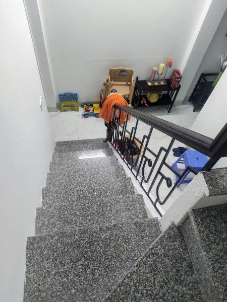 Bán nhà Trần Khát Chân diện tích sử dụng 65m2 giá bán 4.3 tỷ gần hồ ô tô cách nhà 50m