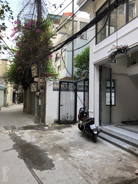 Bán nhà mới 5 tầng Nguyễn Văn Cừ, Long Biên, diện tích 35m2, 2 mặt thoáng trước Sau, giá 2 tỷ