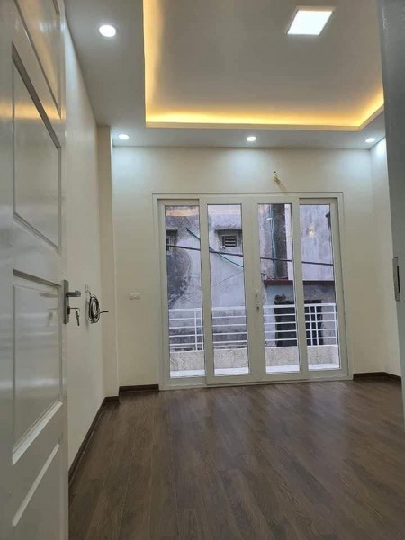 Chính chủ cần bán nhà Đường Láng, Đống Đa, nhà đẹp ngõ thông thoáng sáng, lh 0385273465